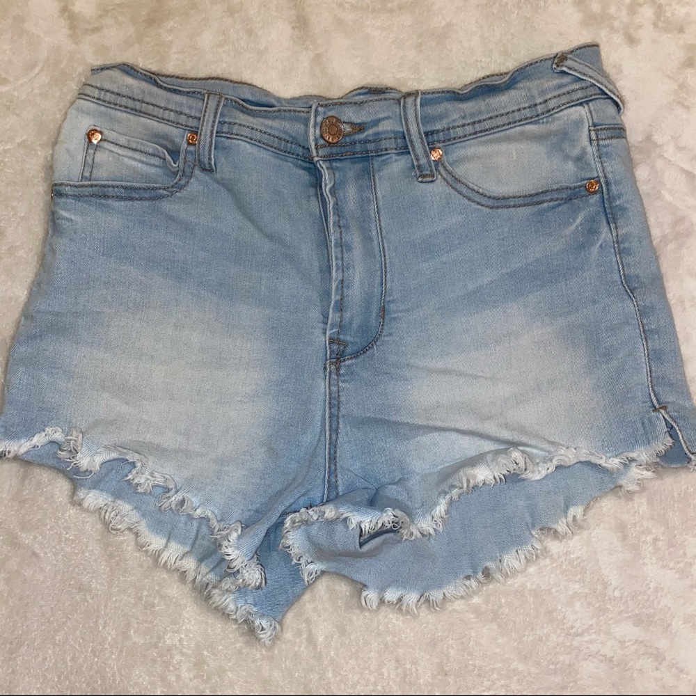Light jean shorts